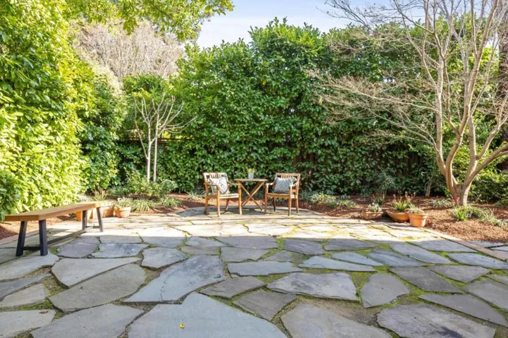 2465 South Court, Palo Alto, California 94301