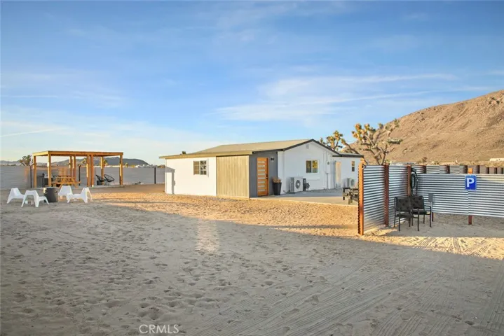 59228 Applegate Way, Landers, California 92285