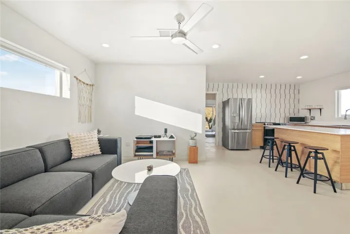 59228 Applegate Way, Landers, California 92285