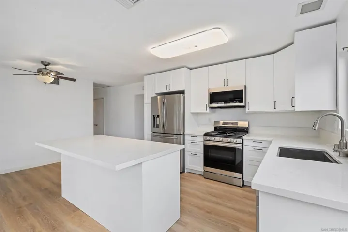 7786 Hemphill Dr, San Diego, California 92126