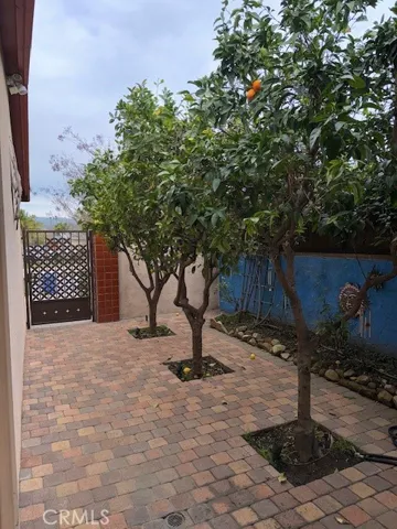 880 Dennis Avenue, Simi Valley, California 93065