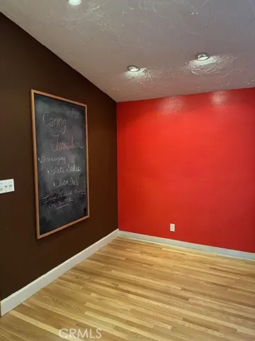 880 Dennis Avenue, Simi Valley, California 93065