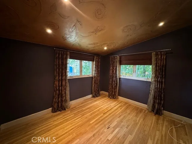 880 Dennis Avenue, Simi Valley, California 93065