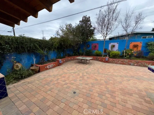 880 Dennis Avenue, Simi Valley, California 93065