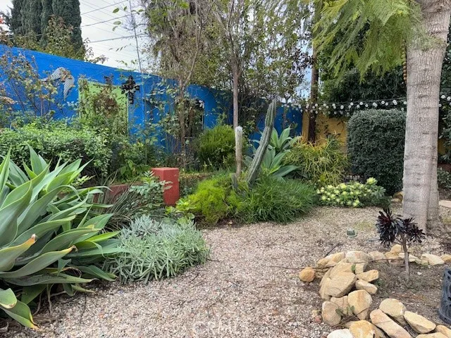 880 Dennis Avenue, Simi Valley, California 93065