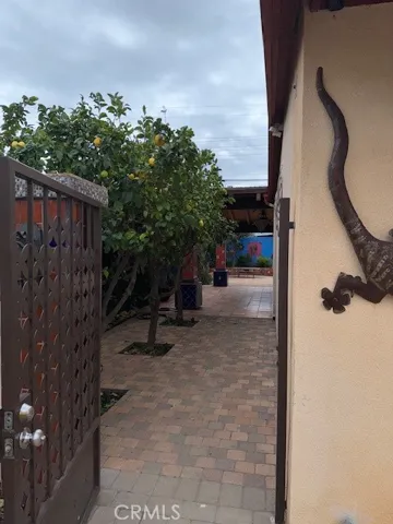 880 Dennis Avenue, Simi Valley, California 93065