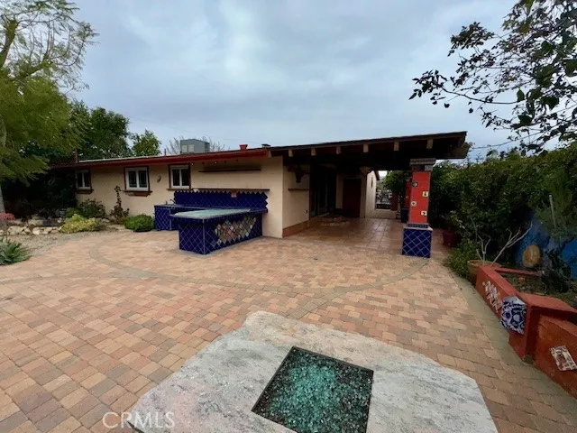 880 Dennis Avenue, Simi Valley, California 93065