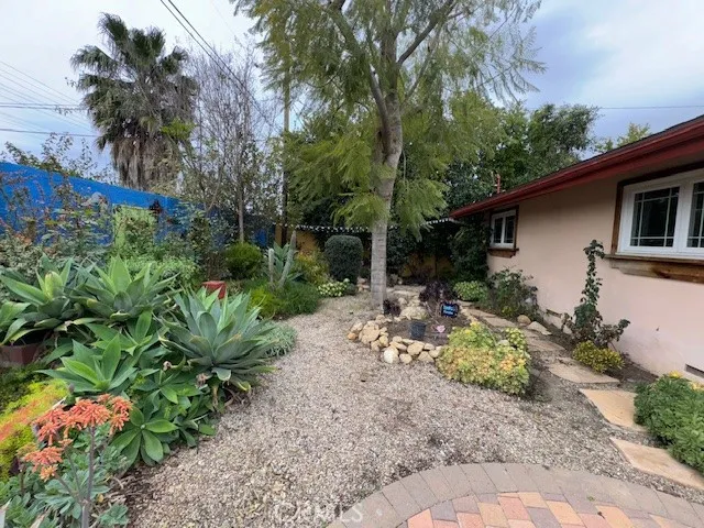 880 Dennis Avenue, Simi Valley, California 93065