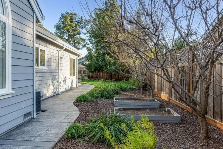 735 Sleeper Avenue, Mountain View, California 94040