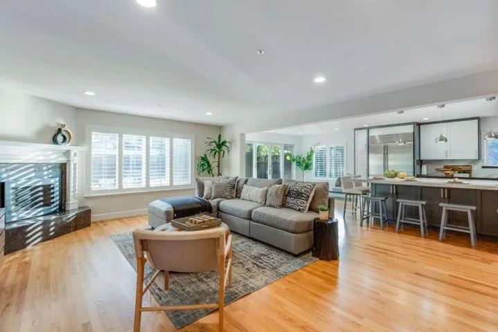 735 Sleeper Avenue, Mountain View, California 94040