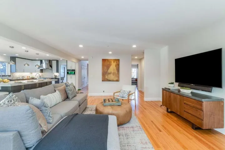735 Sleeper Avenue, Mountain View, California 94040