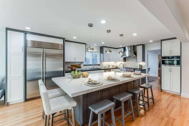 735 Sleeper Avenue, Mountain View, California 94040