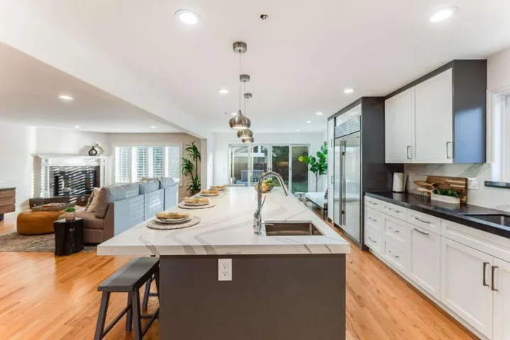 735 Sleeper Avenue, Mountain View, California 94040