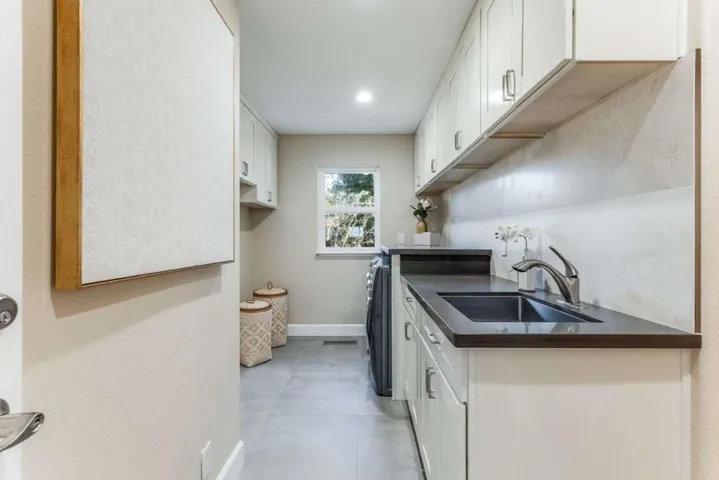 735 Sleeper Avenue, Mountain View, California 94040