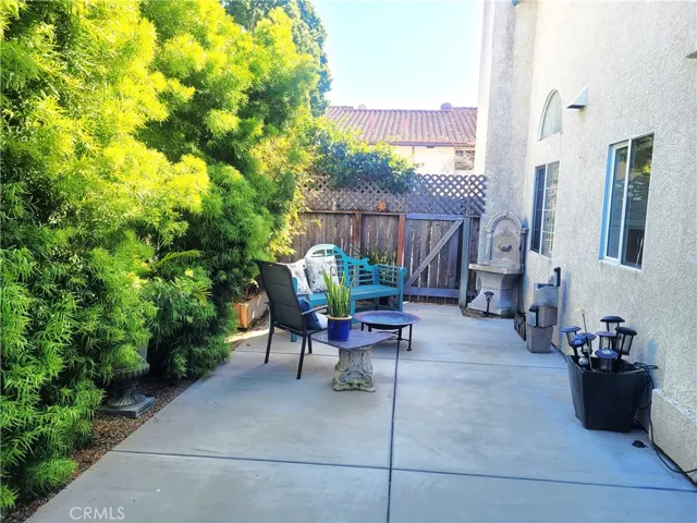 Patio with Fountain