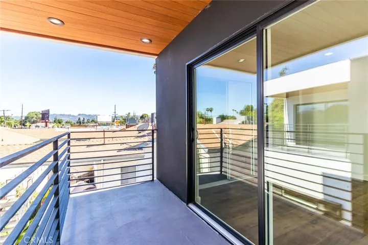 5636 Woodman Avenue 1/2, Van Nuys, California 90401