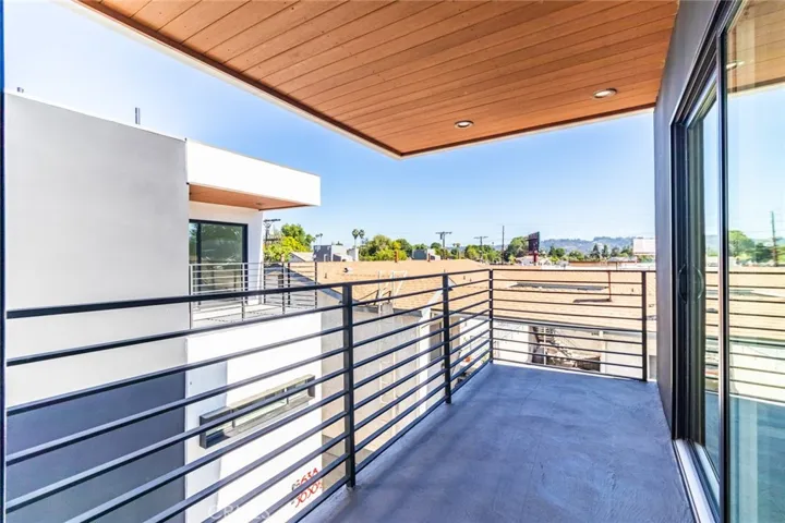 5636 Woodman Avenue 1/2, Van Nuys, California 90401