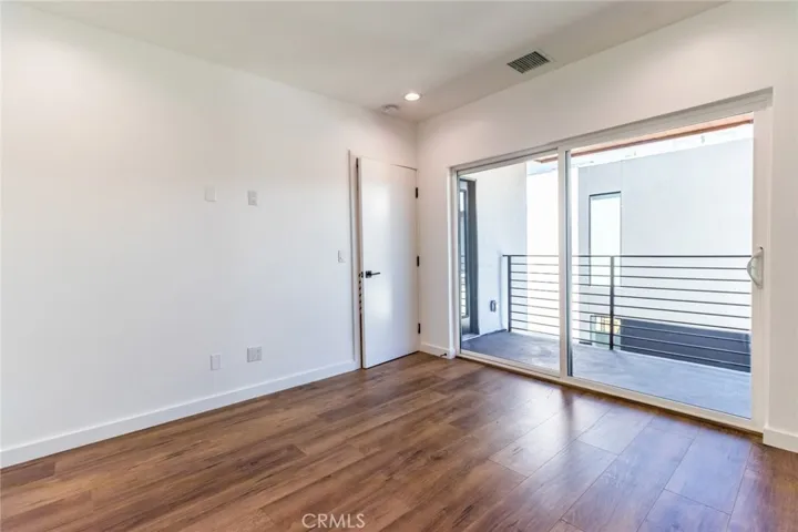 5636 Woodman Avenue 1/2, Van Nuys, California 90401