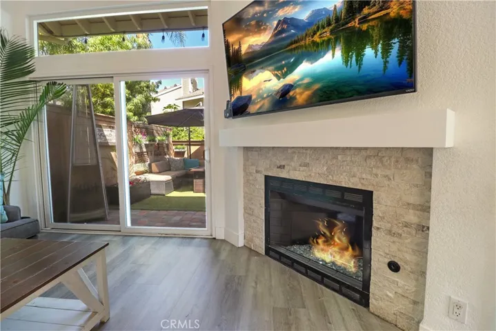 Gas fireplace
