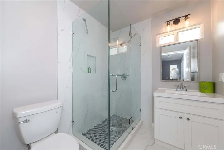 2nd Bathroom