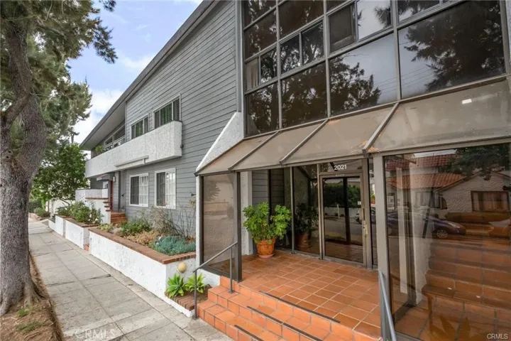 2021 California Avenue 4, Santa Monica, California 90403