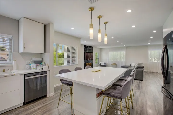6212 Cleon Avenue, North Hollywood, California 91606