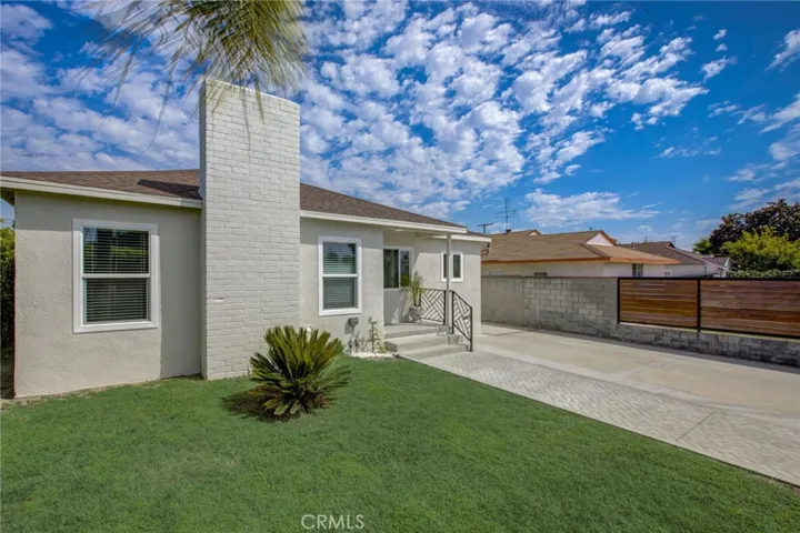 6212 Cleon Avenue, North Hollywood, California 91606