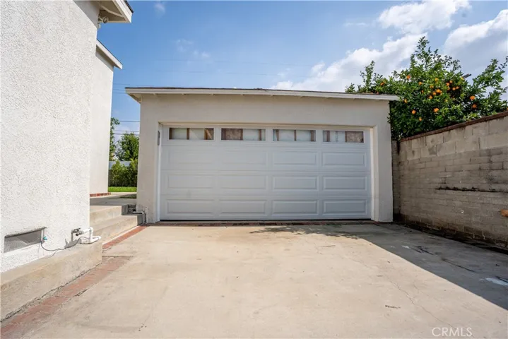 6212 Cleon Avenue, North Hollywood, California 91606