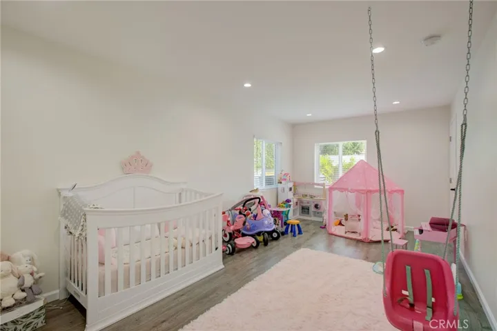6212 Cleon Avenue, North Hollywood, California 91606