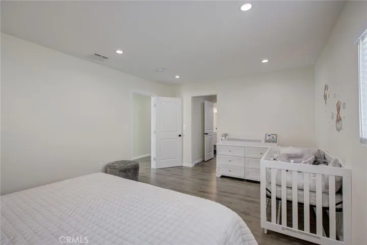6212 Cleon Avenue, North Hollywood, California 91606