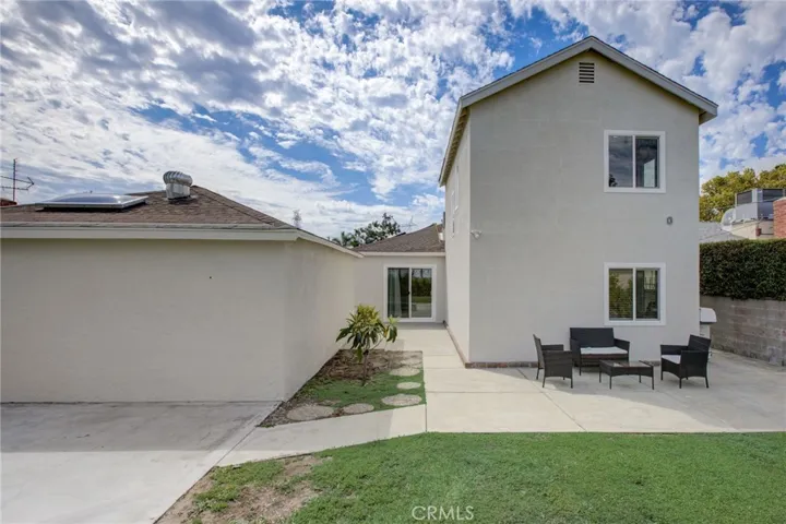 6212 Cleon Avenue, North Hollywood, California 91606