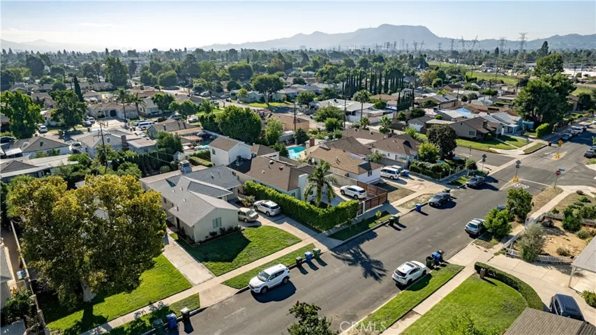 6212 Cleon Avenue, North Hollywood, California 91606