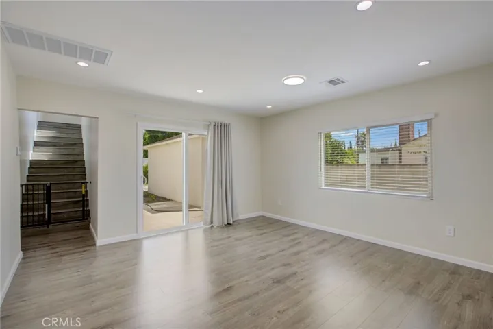 6212 Cleon Avenue, North Hollywood, California 91606