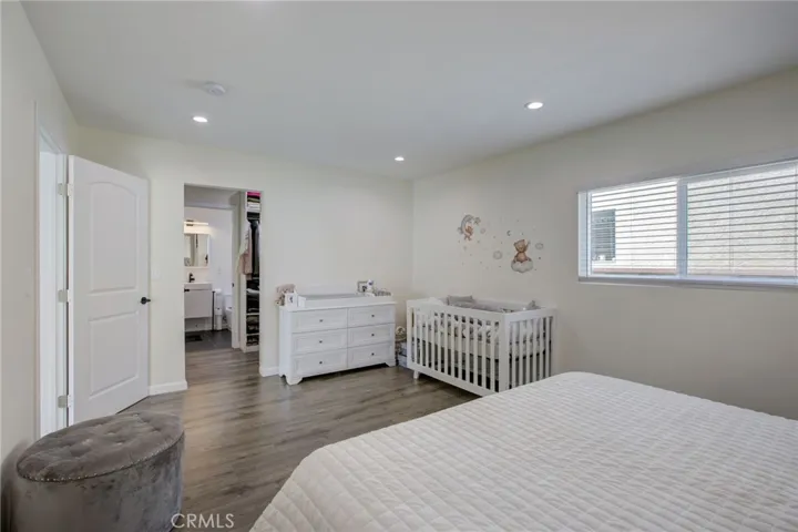 6212 Cleon Avenue, North Hollywood, California 91606