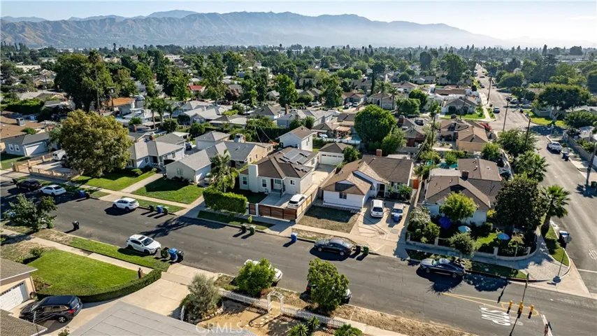 6212 Cleon Avenue, North Hollywood, California 91606