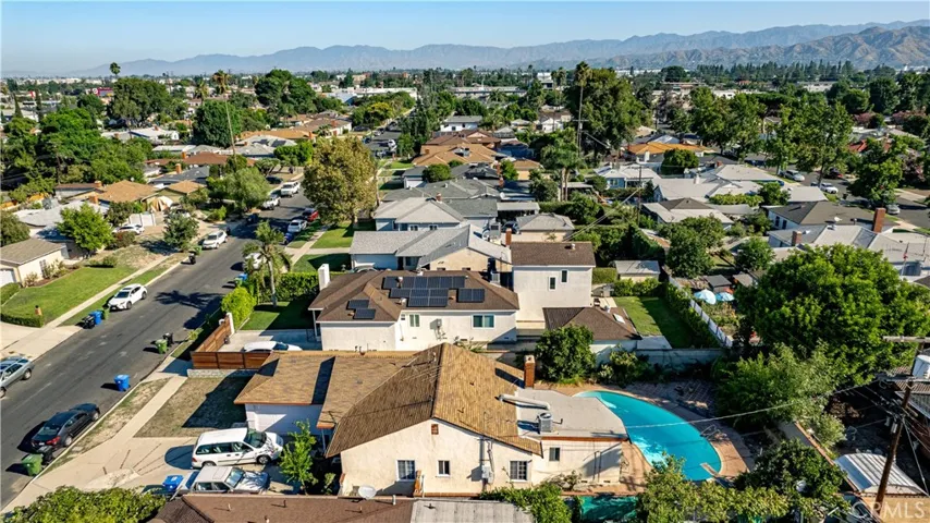 6212 Cleon Avenue, North Hollywood, California 91606