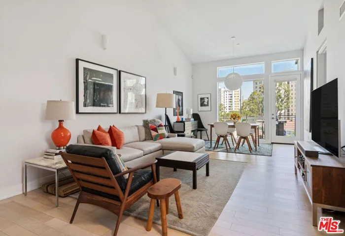 600 S Ridgeley Drive Ph9, Los Angeles, California 90036