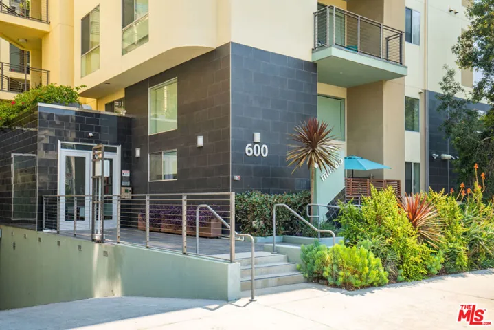 600 S Ridgeley Drive Ph9, Los Angeles, California 90036