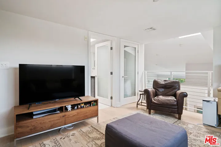 600 S Ridgeley Drive Ph9, Los Angeles, California 90036