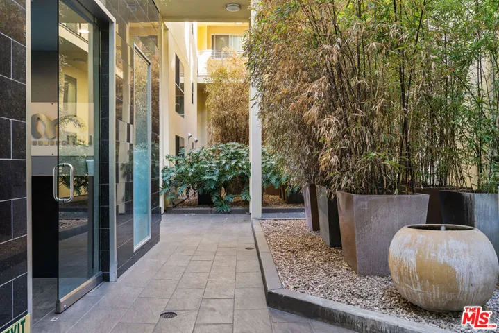 600 S Ridgeley Drive Ph9, Los Angeles, California 90036