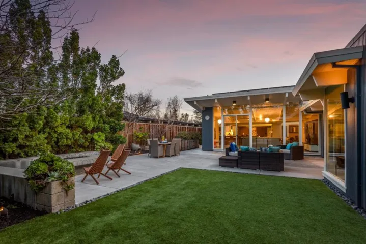 3805 Carlson Circle, Palo Alto, California 94306