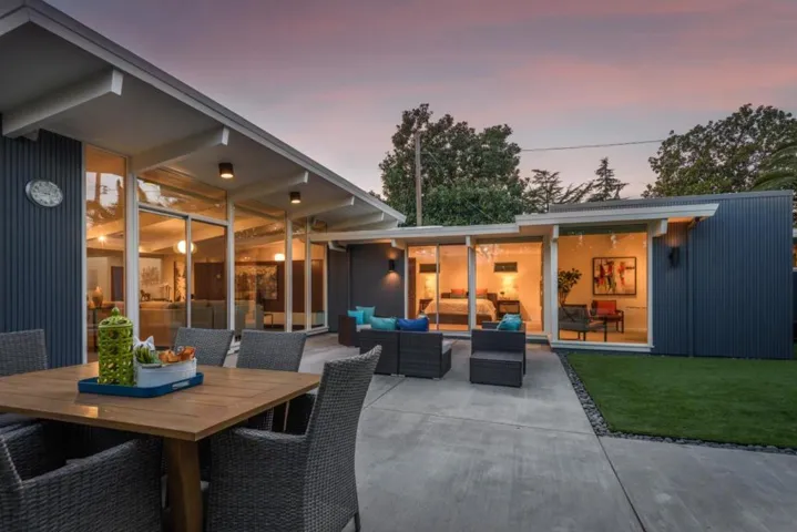 3805 Carlson Circle, Palo Alto, California 94306
