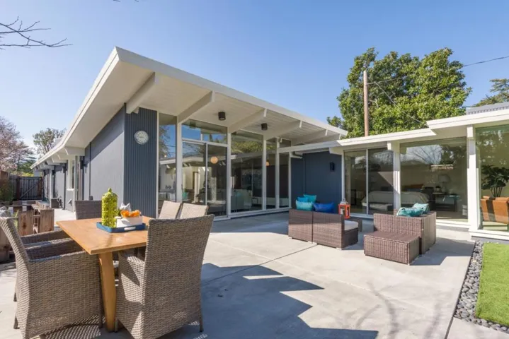 3805 Carlson Circle, Palo Alto, California 94306