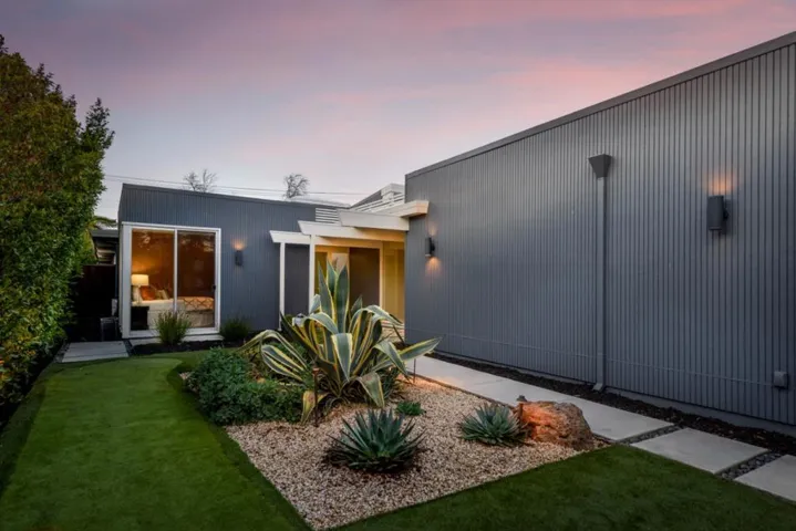3805 Carlson Circle, Palo Alto, California 94306