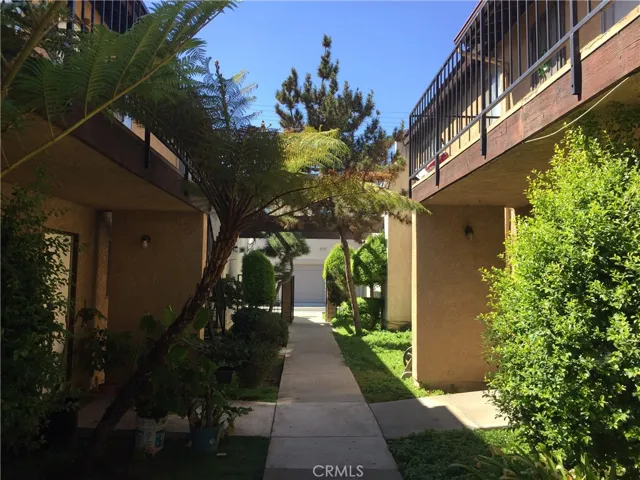 907 N Dalton Avenue D, Azusa, California 91702