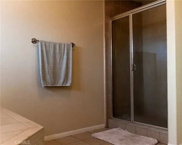 17591 Adobe Street, Hesperia, California 92345