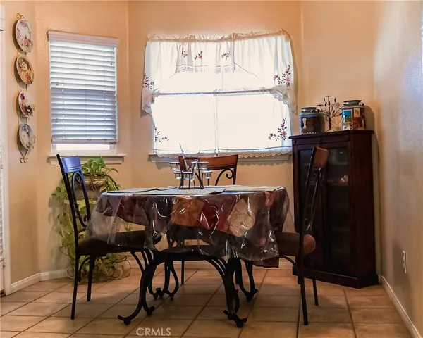 17591 Adobe Street, Hesperia, California 92345