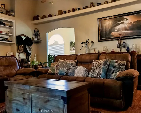 17591 Adobe Street, Hesperia, California 92345