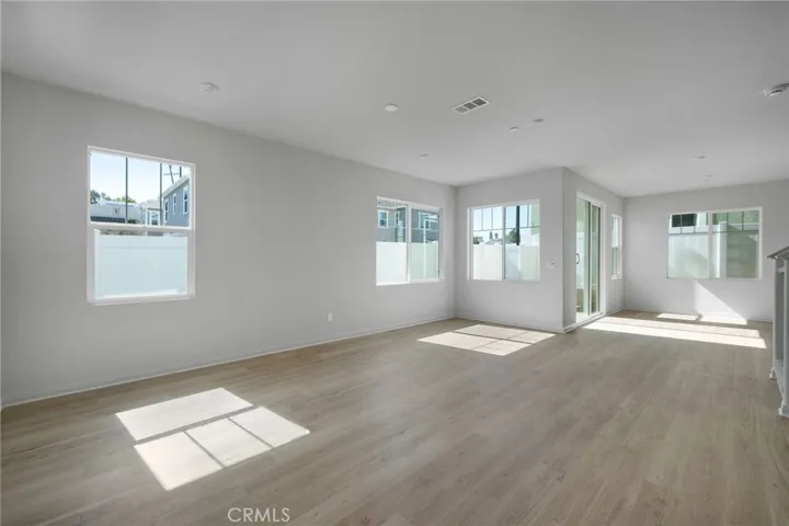 1518 Wingwood Lane, Vista, California 92083