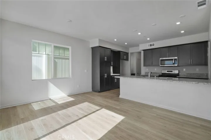 1518 Wingwood Lane, Vista, California 92083